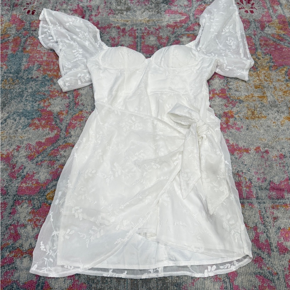 Elegant White Lace Dress